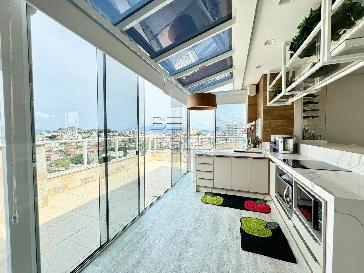 Apartamento com terraço panorâmico no Estreito - Foto 2