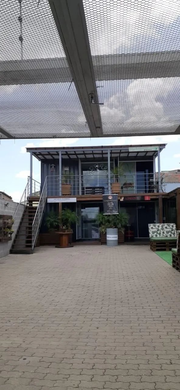 Sala, conjunto comercial Container 
