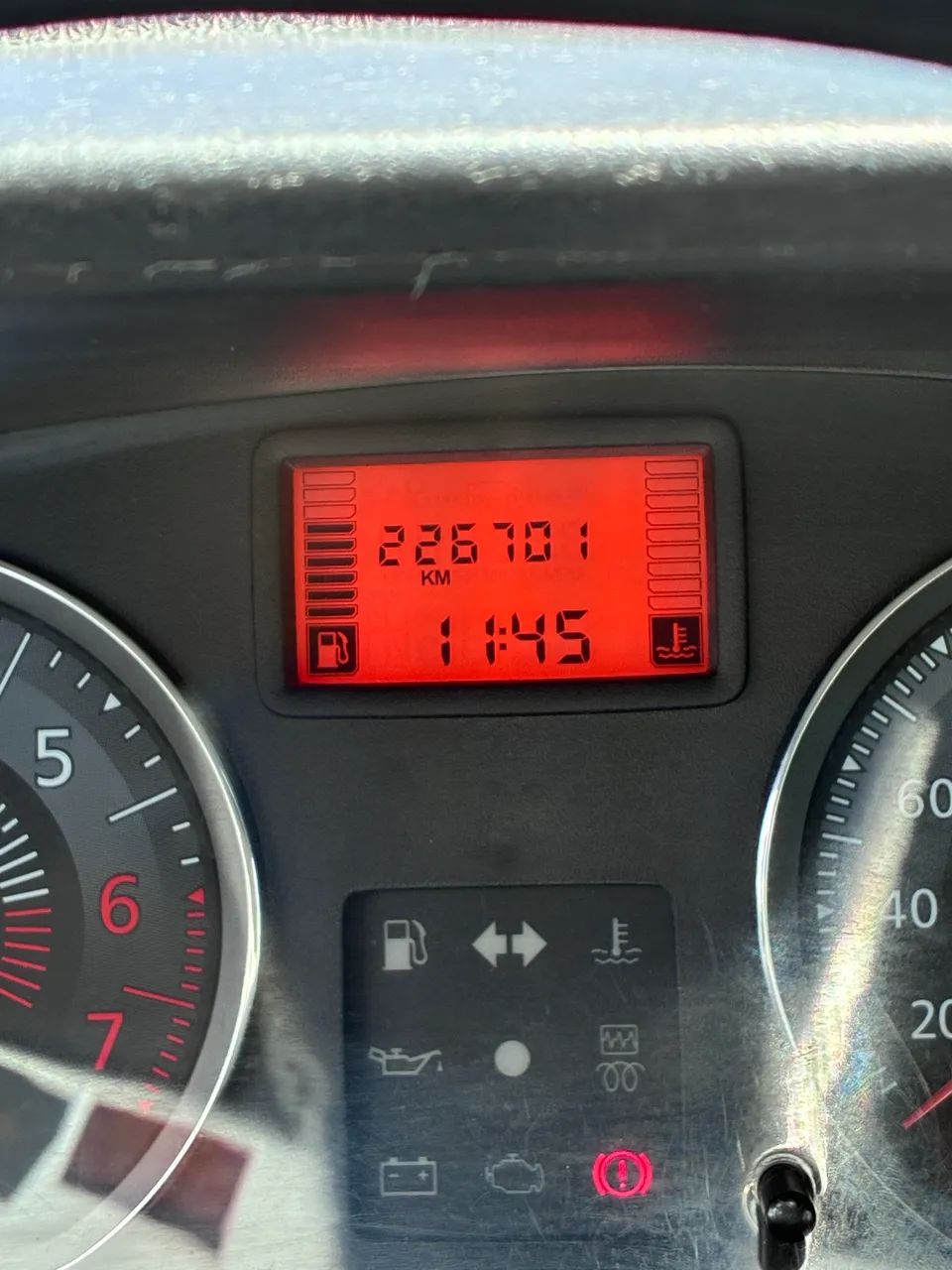 Renault Logan Expression Hi-flex 1.6 8V 4P 2013 - Foto 5