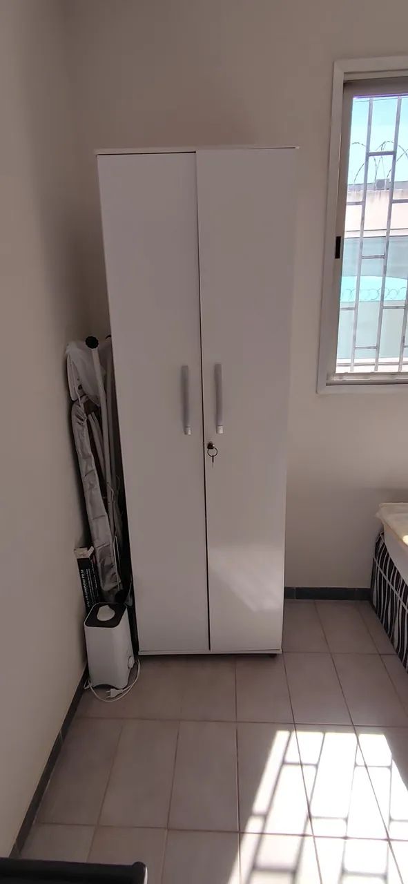 Armário multiuso 2 portas