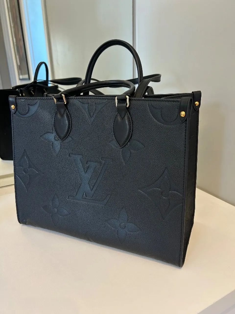 Bolsa Louis Vuitton On The Go MM Preta
