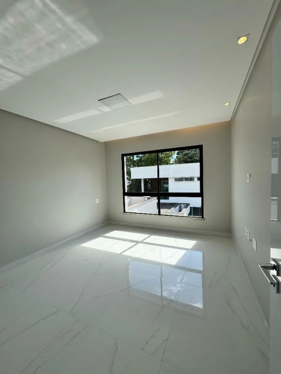 BELÍSSIMA CASA NO RENAISSANCE, 5 SUÍTES  - Foto 3