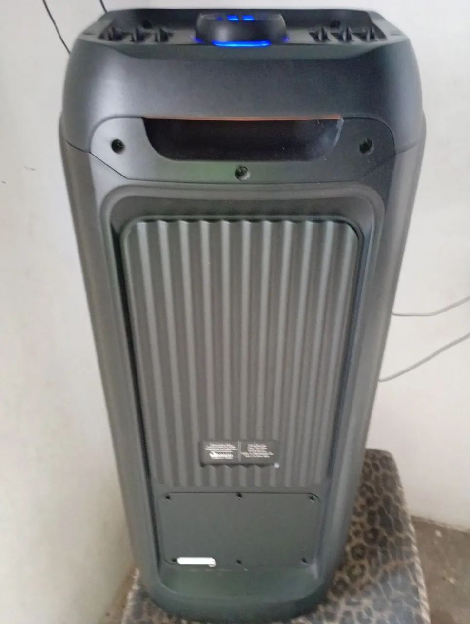Vende-se um som com bluetooth pengado tudo perfeitamente 