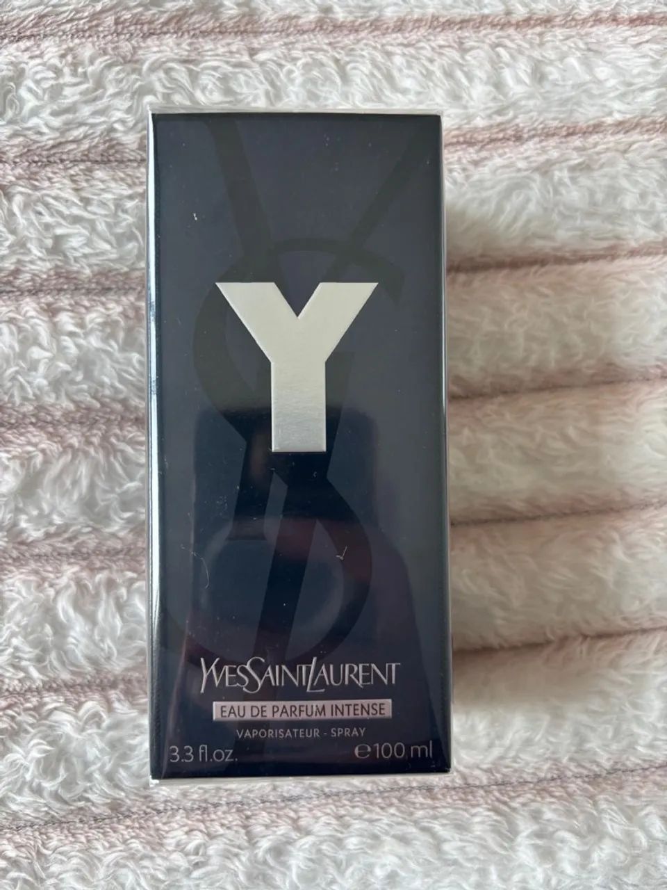 YVES SAINT LAURENT