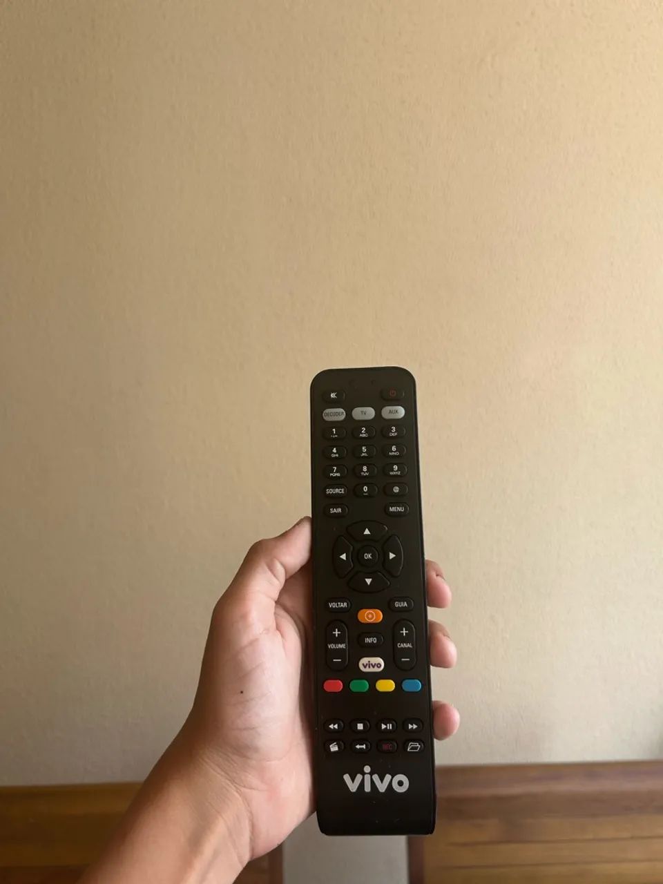 TV Philips 32 Polegadas HD + Acessórios - Foto 3