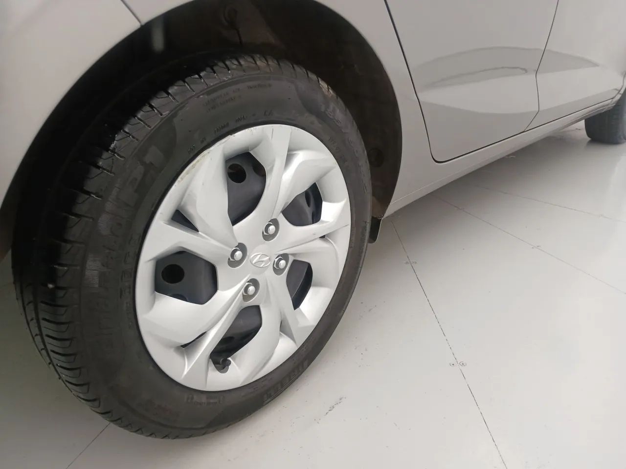 Hyundai HB20 Comfort 1.0 Flex 12V Mec., foto 14 de 18