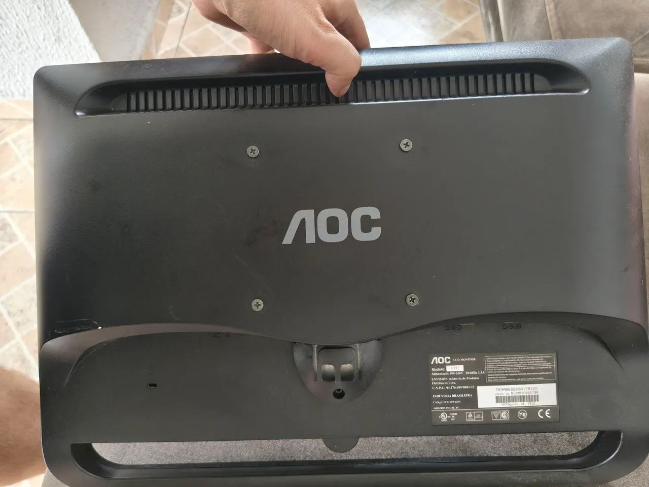 Monitor AOC F19L 18. 5 polegadas LCD - Foto 4