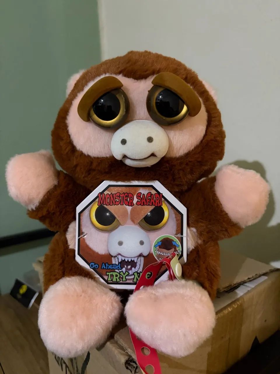 Feisty macaco