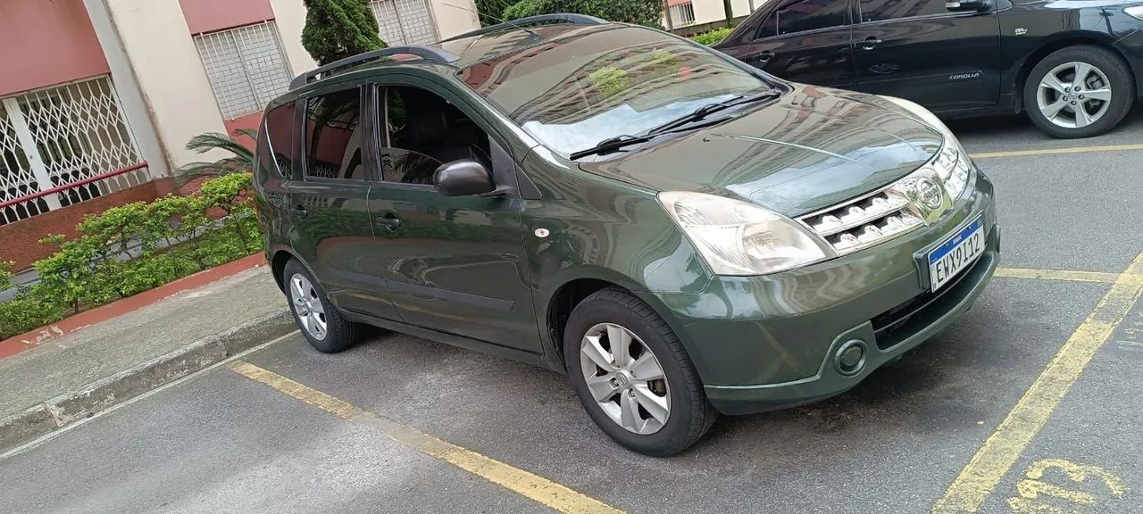 Nissan Livina 2012
