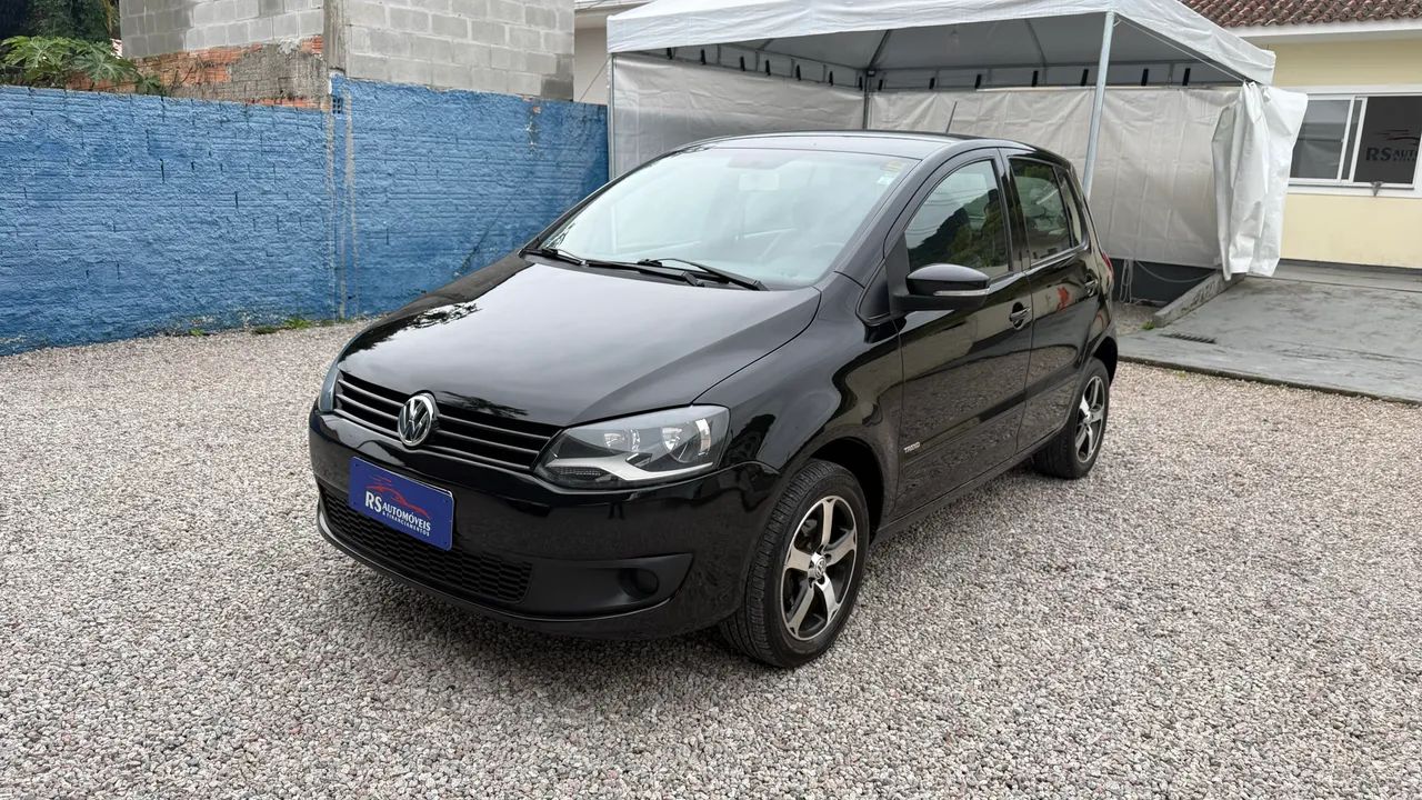 Volkswagen Fox 1.0 MI Total Flex 8V 5P 2012 - Foto 2