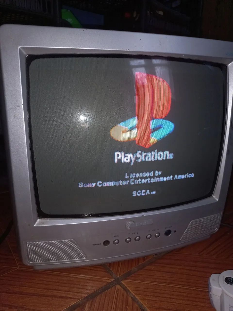 VENDO TV CYBER 14 POLEGADAS - Foto 2