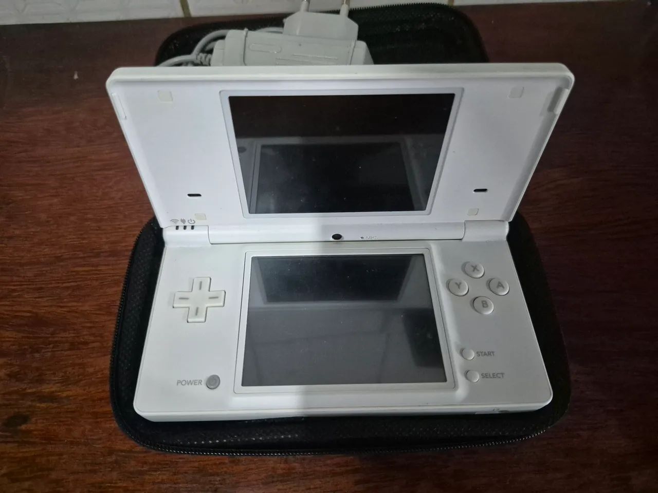 Nintendo DSi - Foto 2