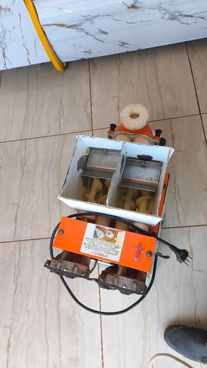 Compacta Pop - Máquina de modelar salgadinhos e docinhos para festa - Foto 5