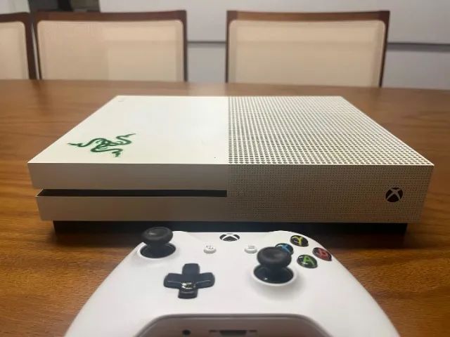 Xbox One S + Controle