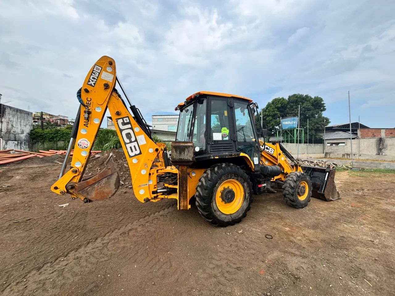 Retroescavadeira JCB 3CX 2019 com 3ª função e caçamba hidráulica - Foto 4
