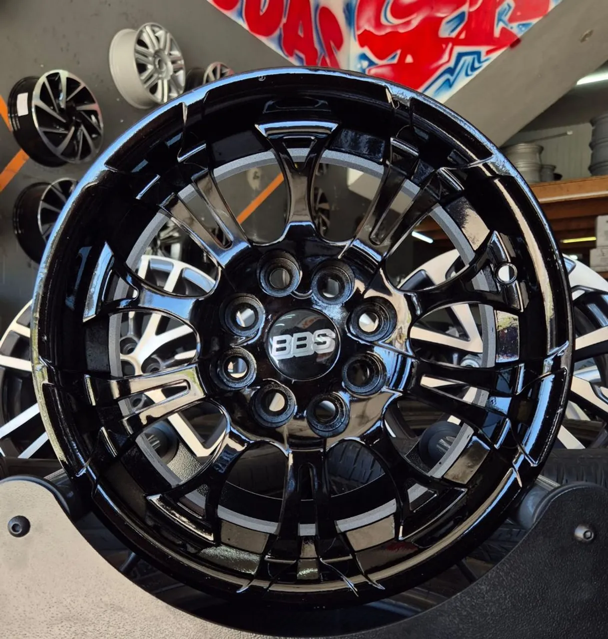 Roda aro 15 Zeus Zm695 grafite com borda diamantada tala 8 jogo