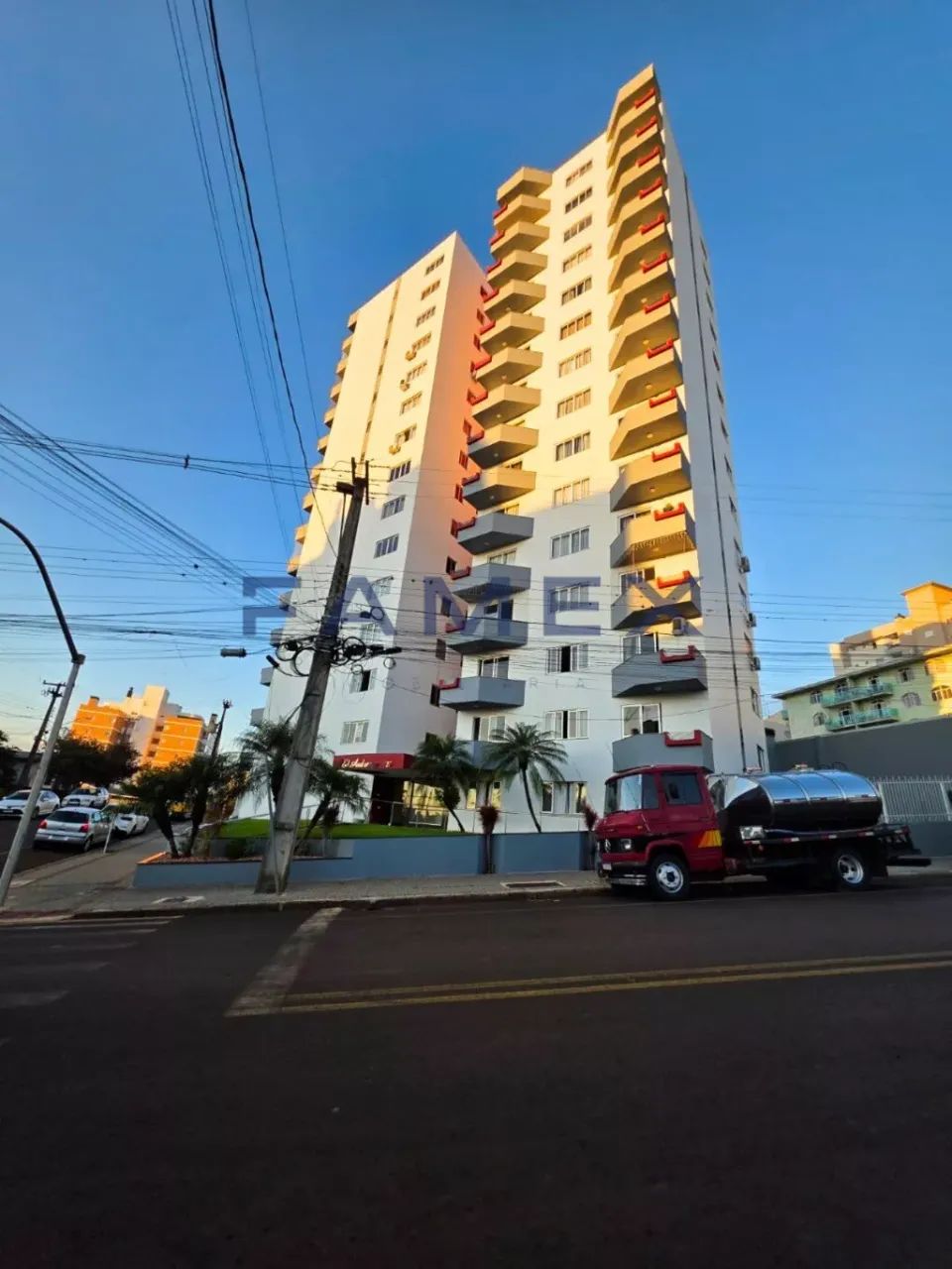 Apartamento com 2 suítes + 1 quarto à venda - Edifício Andressa - Centro - Pato Branco - A