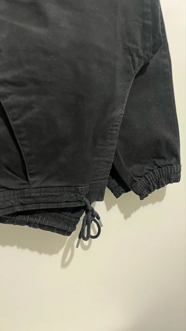 Calça Jogger preta com cordão  - Foto 2