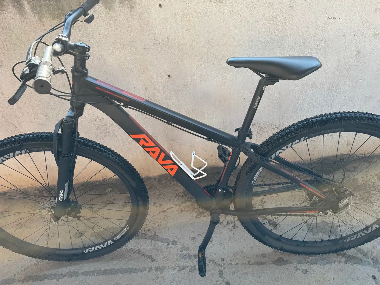Bicicleta Rava Pressure 21v aro 29