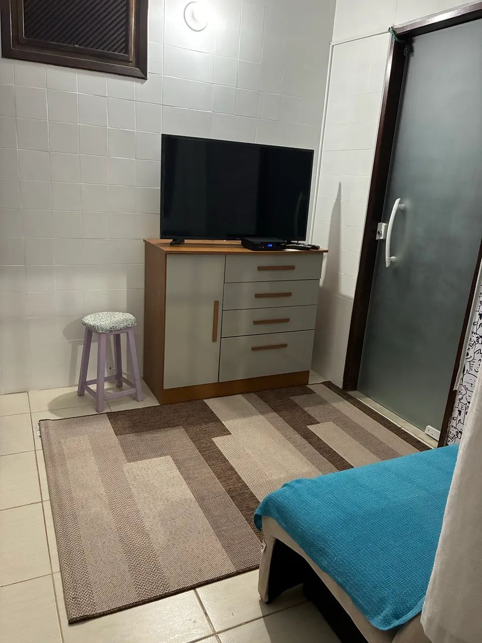 Casa 1 quarto, mobiliada, rua fechada, segurança 24 h, em Vilas Atlântico  - Foto 11