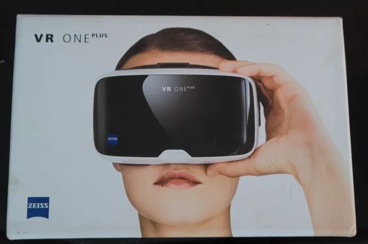 Óculos de Realidade - Virtual Zeiss VR One