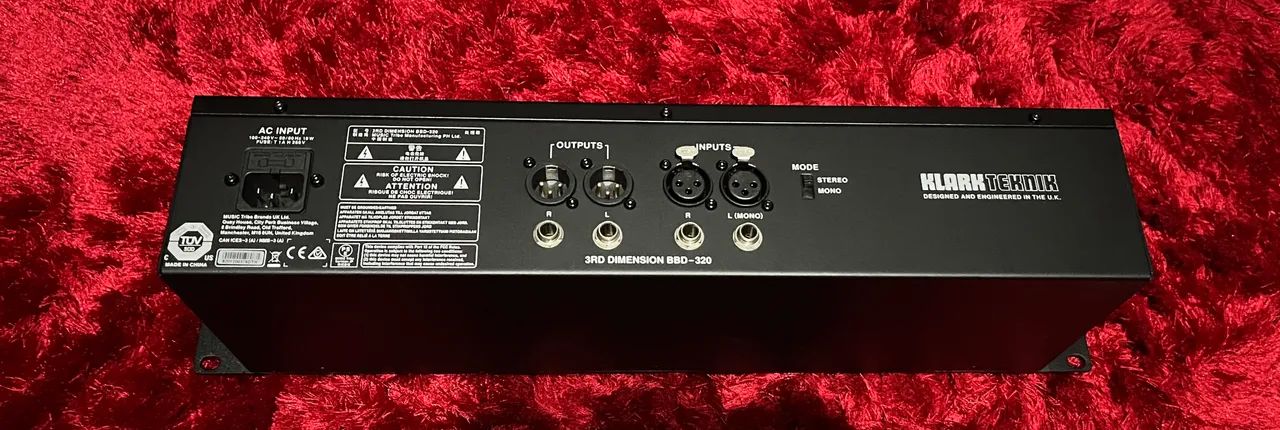 Rack Klark Teknik 3rd Dimension BBD-320 cópia do Roland Dimension