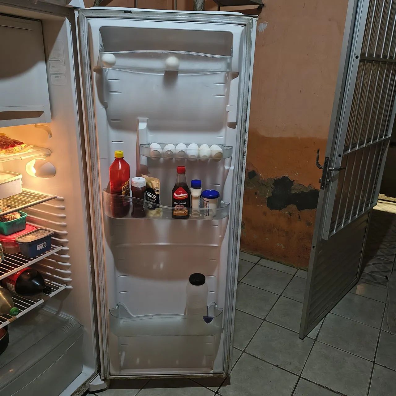 Geladeira semi nova - Consul 340 litros 1 porta frostfree - Foto 4