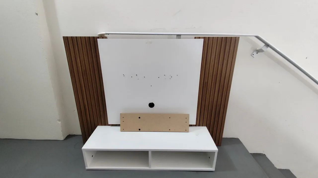 Painel para Tv de até 32 polegadas. 