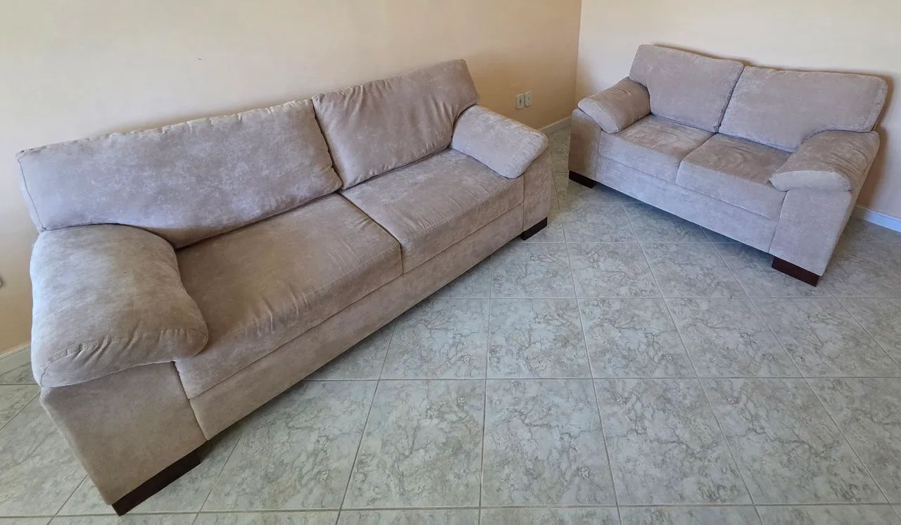 Conjunto de sofas de 2 e 3 lugares