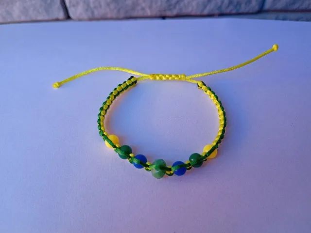 Pulseira Artesanal em Macramê  Cores do Brasil - Foto 4