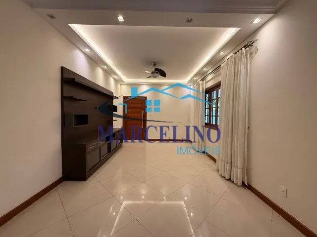 Linda casa com ótima localização! - Foto 4