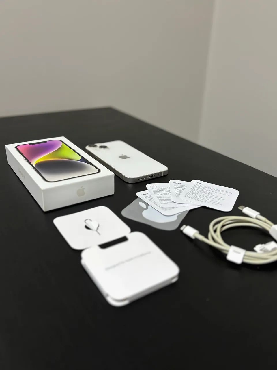 iPhone 14 - Branco 128gb c/ caixa - conservado