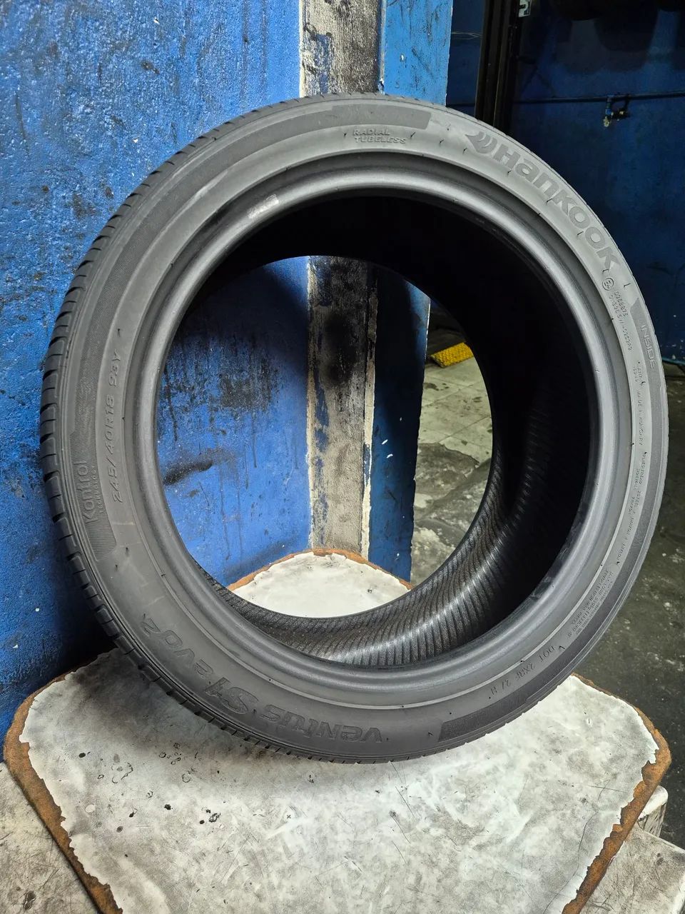 Pneu 245/40r18