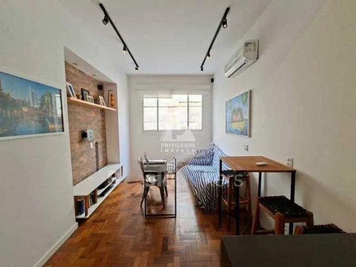 sala e quarto, reformado, vaga, localização privilegiada