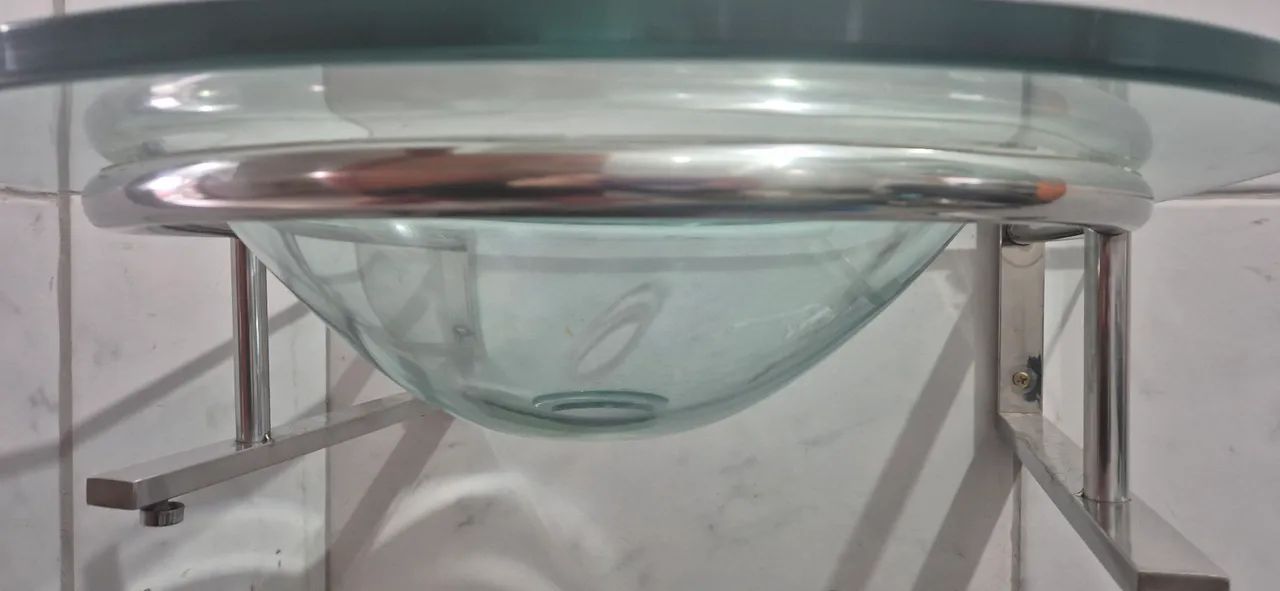Pia De Banheinho Com Base De Inox