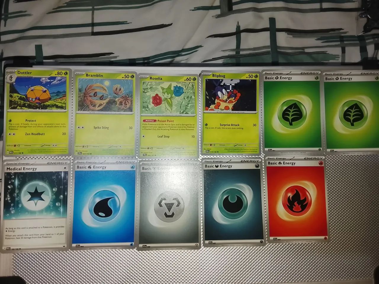 52 Cartas Pokémon Originais Novas + extras - Foto 4