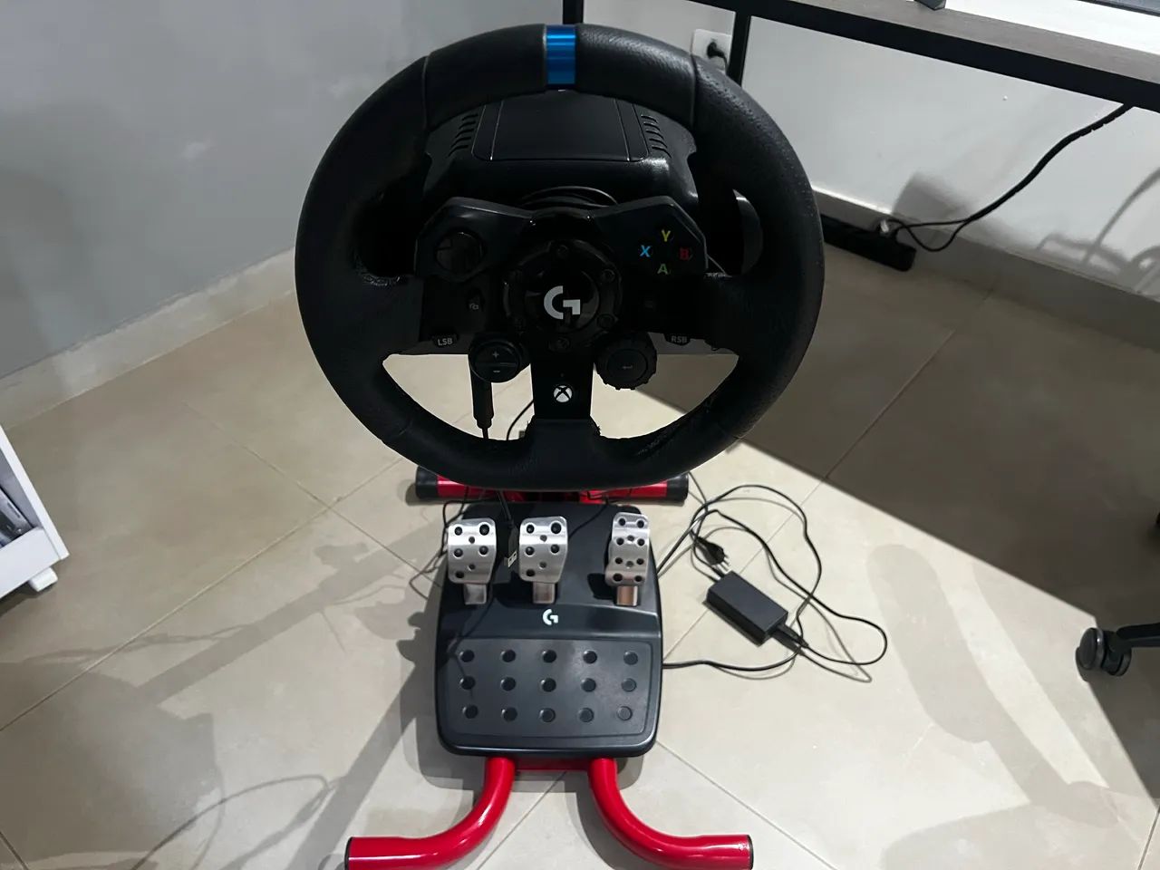 Logitech G923 + Cockpit Extreme Racing
