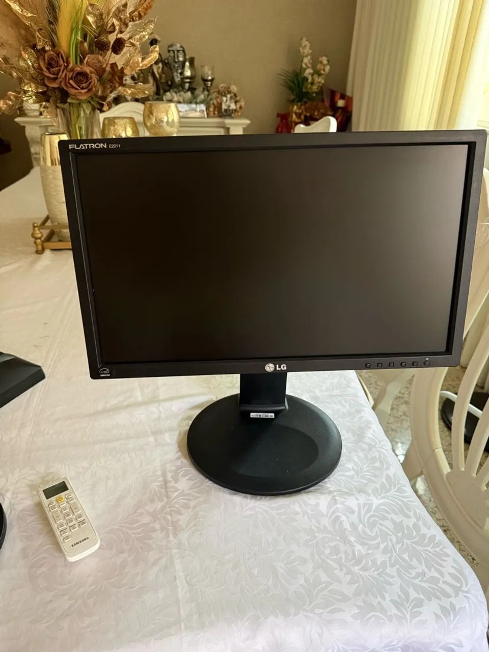 Monitores LG 20 polegadas com suporte giratório  - Foto 4