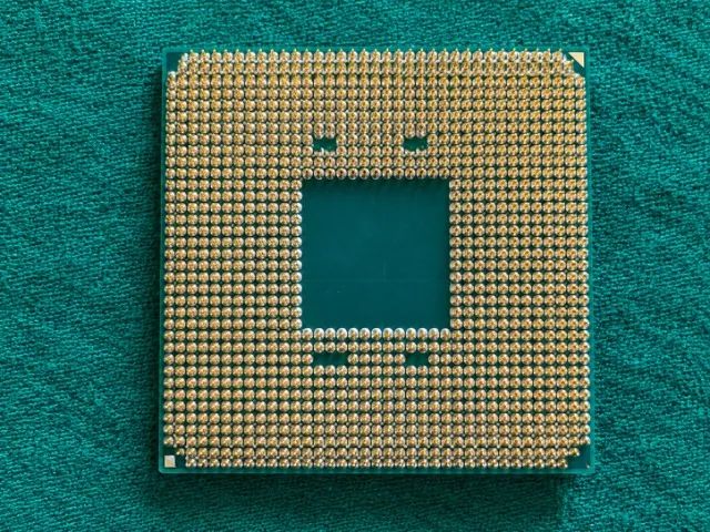 AMD Ryzen 5 3500 6 Núcleos + Cooler Original - Usado - Foto 3