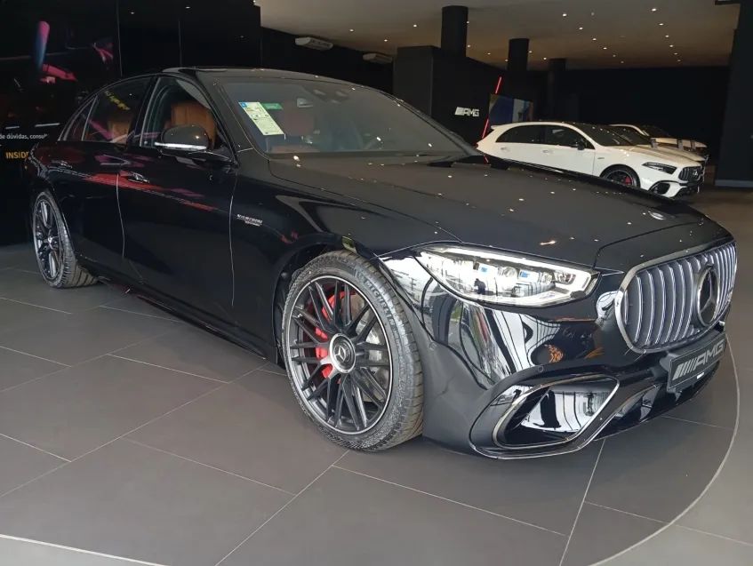Mercedes-Benz S-63 2026