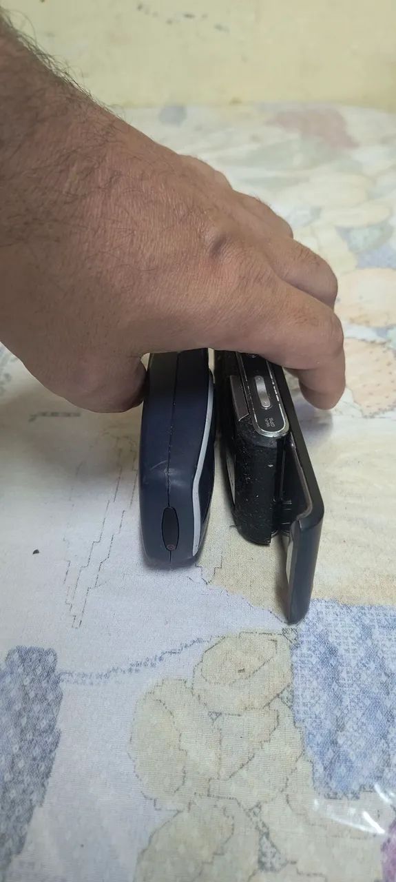 Dois celular sucata coleciona sem teste - Foto 4