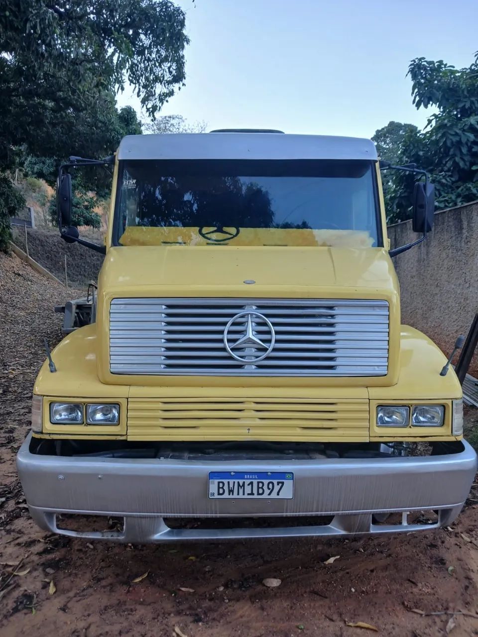 Mercedes benz 1621 e gaiola com Munck - Foto 3