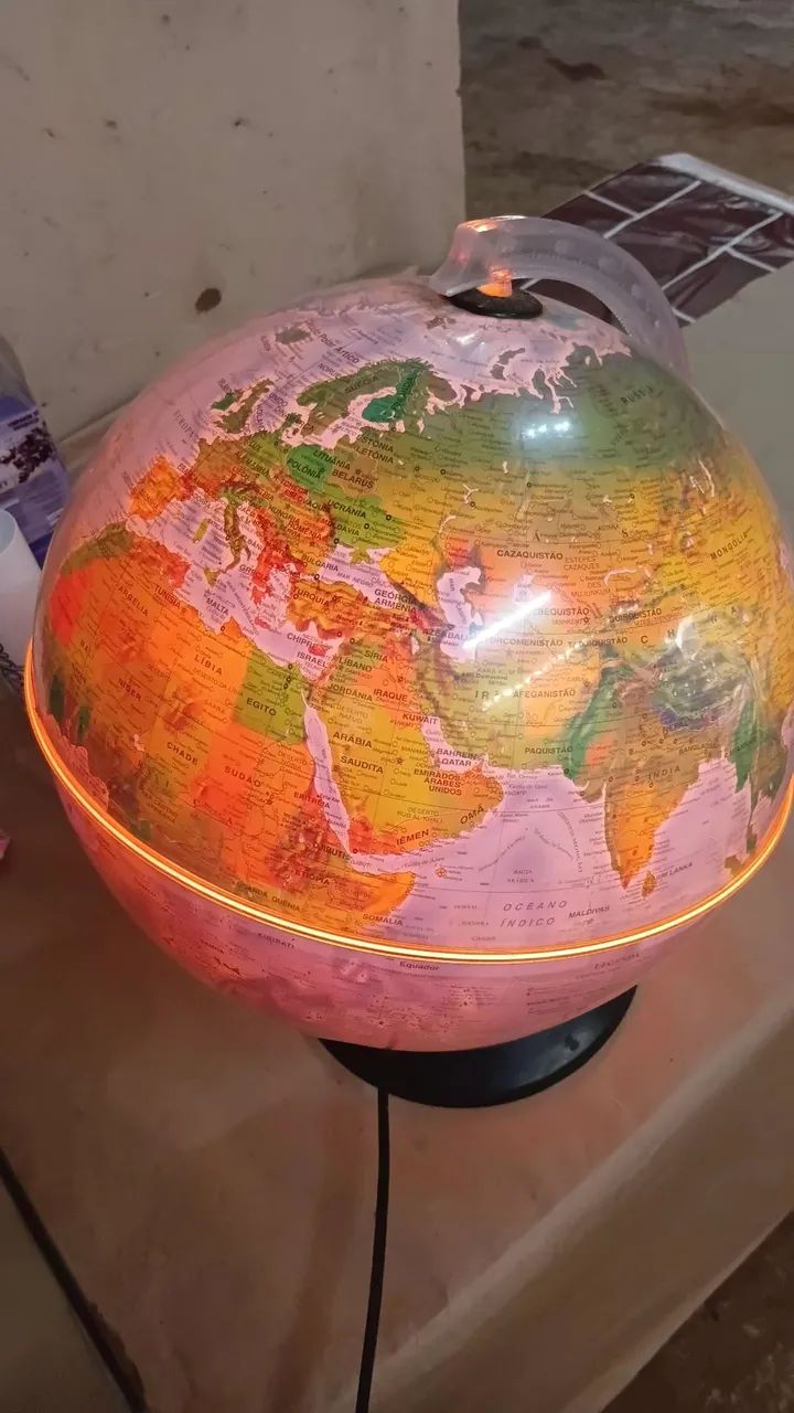 Abajur Globo terrestre 