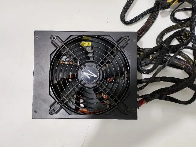 Fonte real OCZ ZT650W-CN full modular - Foto 5