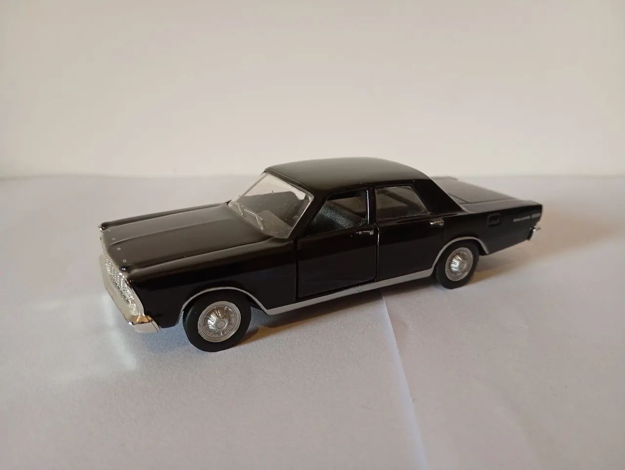 Miniatura - Ford Galaxie 500
