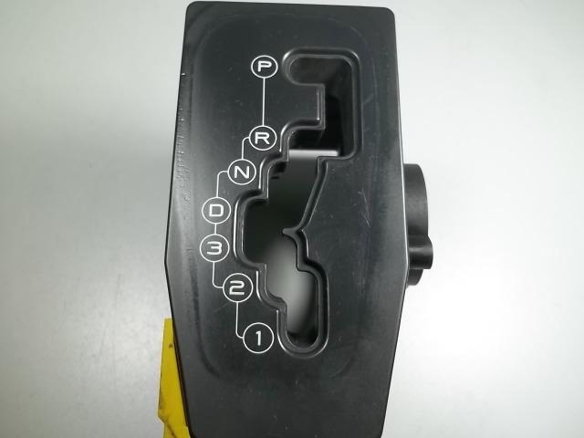 Moldura Da Alavanca De Câmbio Peugeot 406 - Foto 3