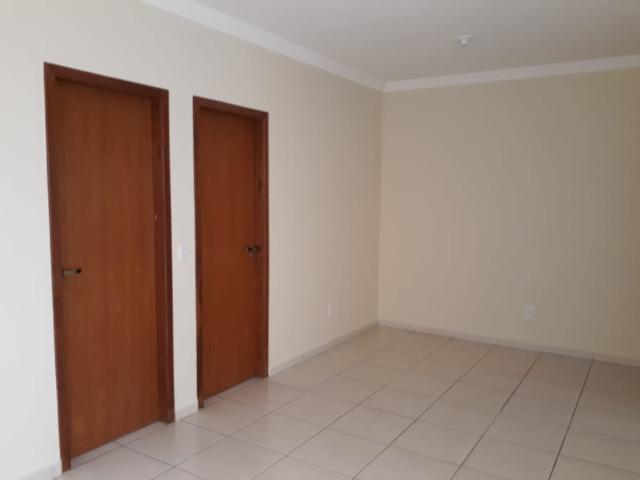 Apartamento 1° andar, bairro Cidade Nobre, 2 quartos, contato 31-9 *
