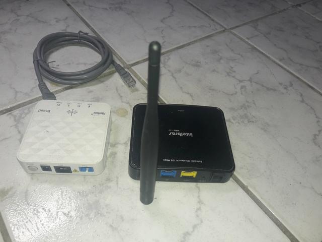 Roteador Seme novo vem com um mini roteador branco - Foto 2