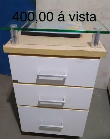 Vende-se carrinho auxiliar de cabelereiro