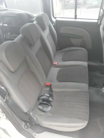 Doblô Essence 1.8 Flex 7 lug-2013/13 - Foto 2